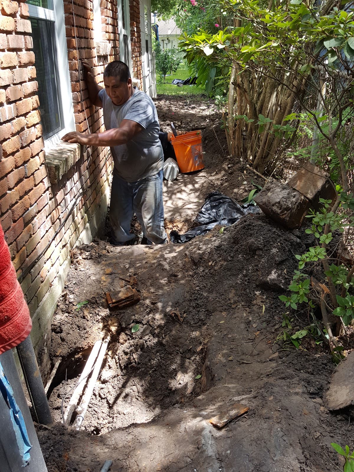 Lonestar crew working on a job site